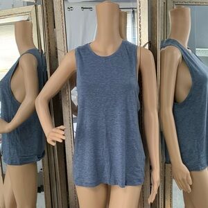 1369.♎️Lululemon muscle love tank